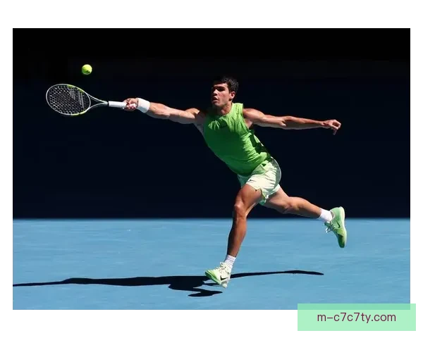 阿尔卡拉斯轻松晋级澳网32强